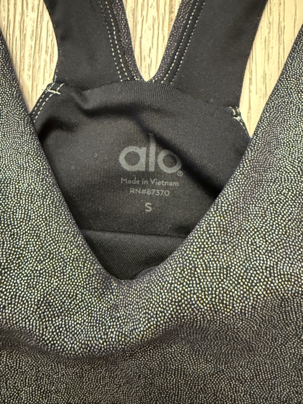 Alo Yoga Airbrush Sports Bra Crop Top - Picture 3 of 3